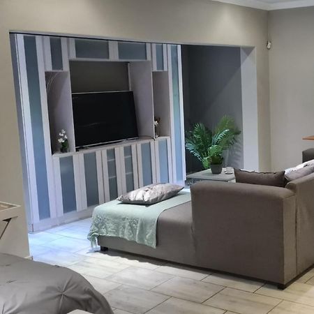 Bayswater Guest Rooms Bloemfontein Exterior photo